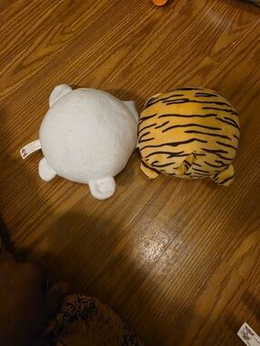 Plush Animal Floor Pillow Set - White & Yellow Tiger